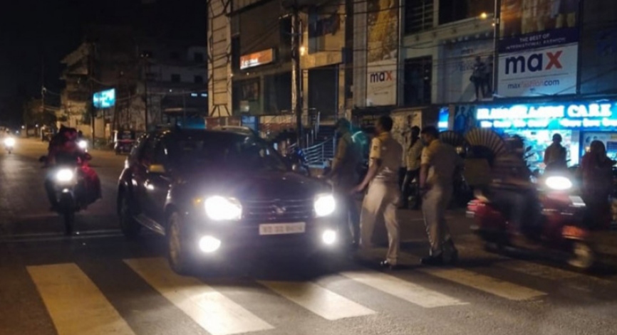 भारतकाे ओडिसाका १० जिल्लामा रात्रिकालीन कर्फ्यू