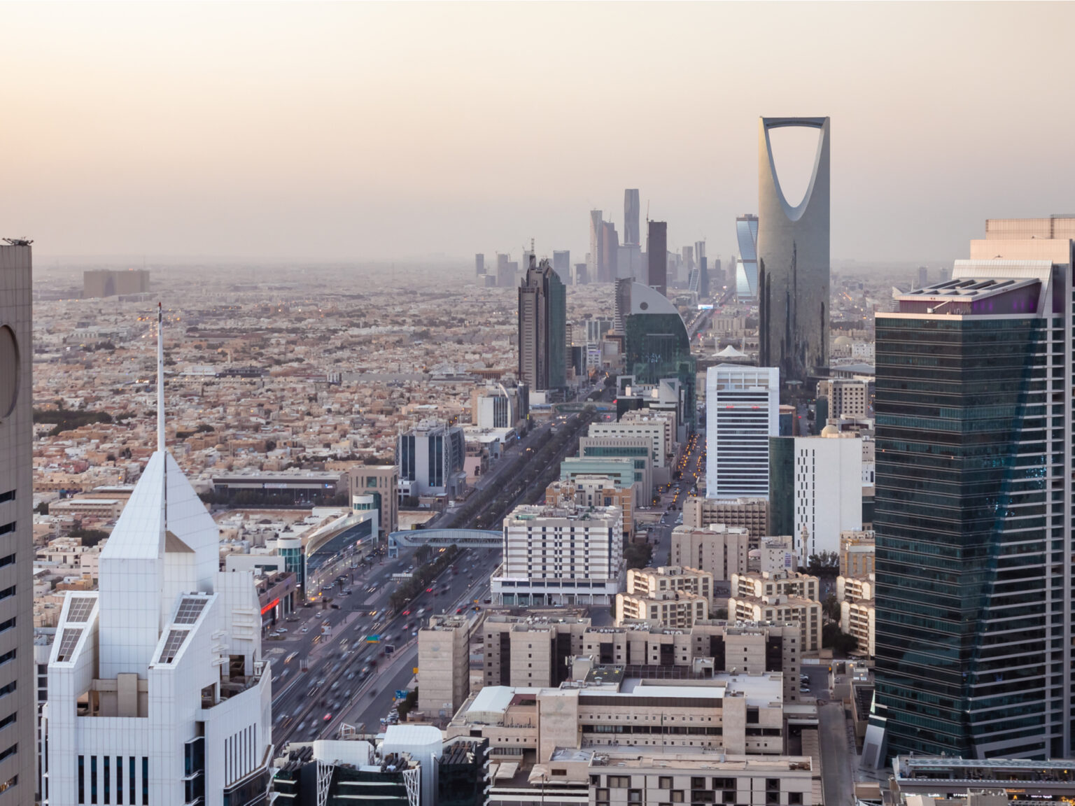 साउदीमा एक हप्तामा कानुन उल्लङ्घन गर्ने १६ हजार आप्रवासी पक्राउ